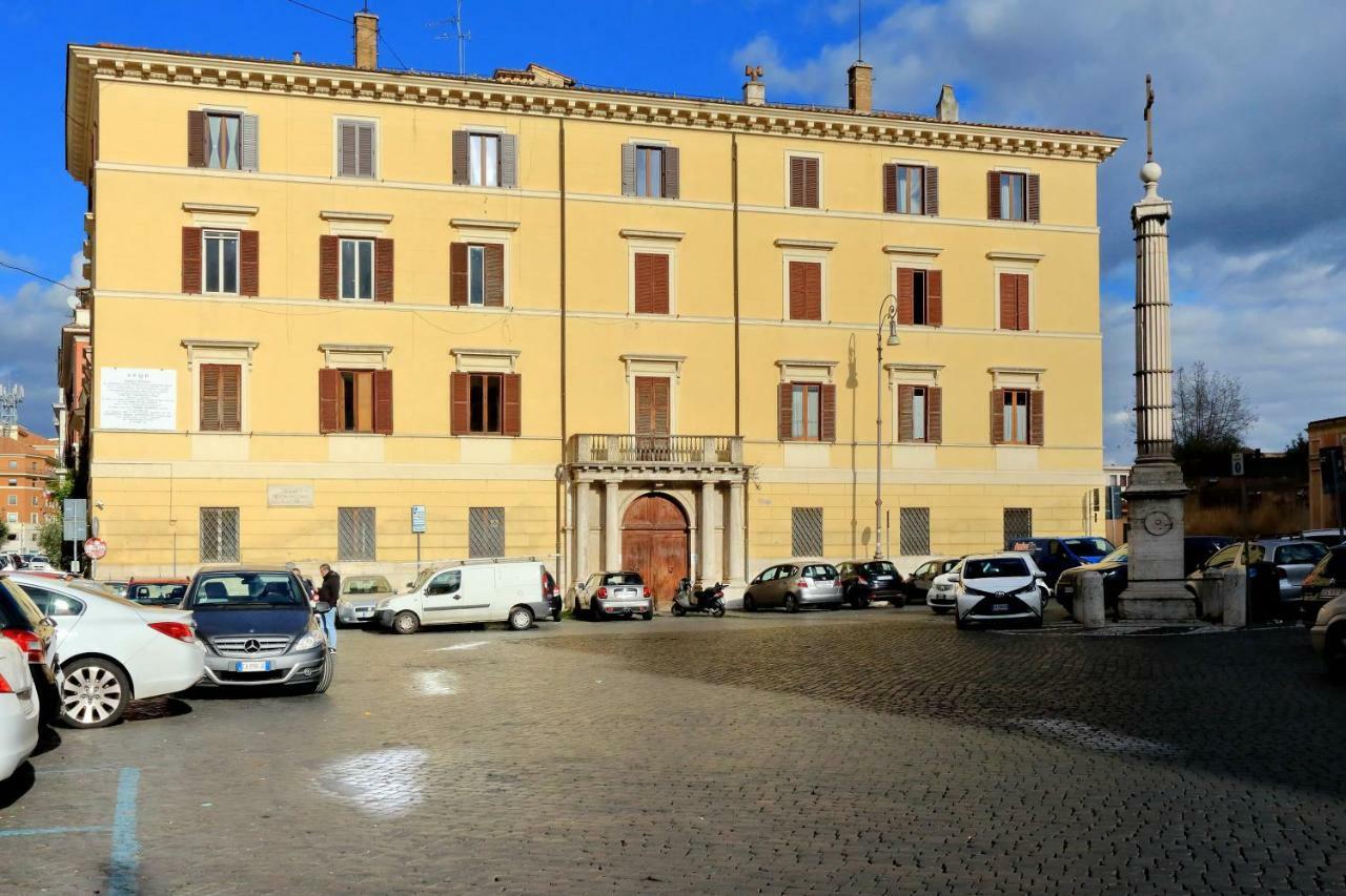Luxor Domus Trastevere Rome